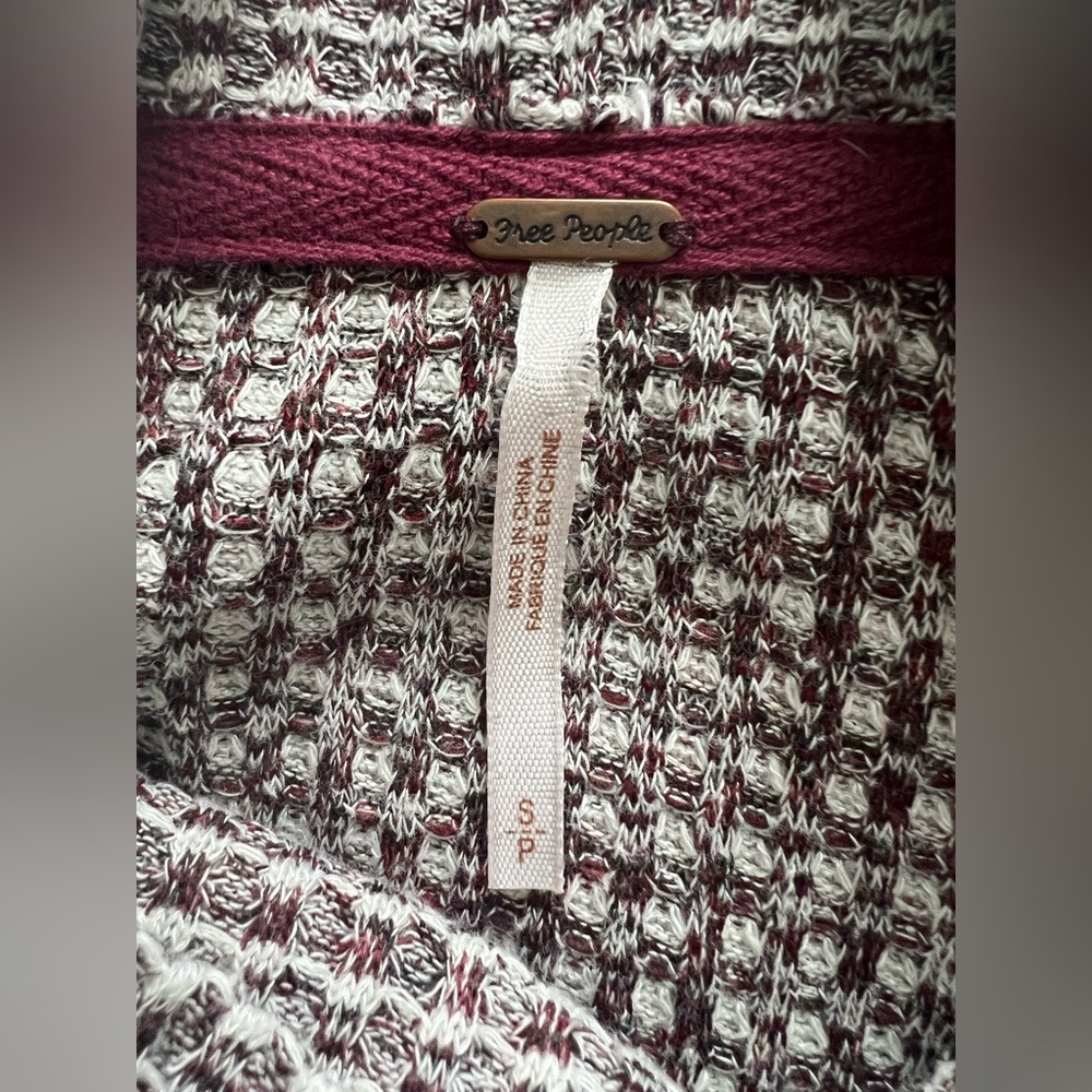 FREE PEOPLE Waffle Knit Cropped Turtleneck Long Sleeve Sweater Size Small - Picture 8 of 11